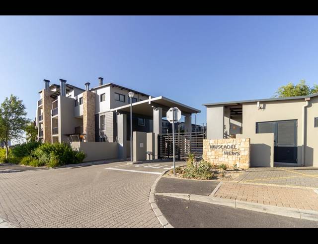 2 BEDROOM APARTMENT SOLD IN BURGUNDY ESTATE